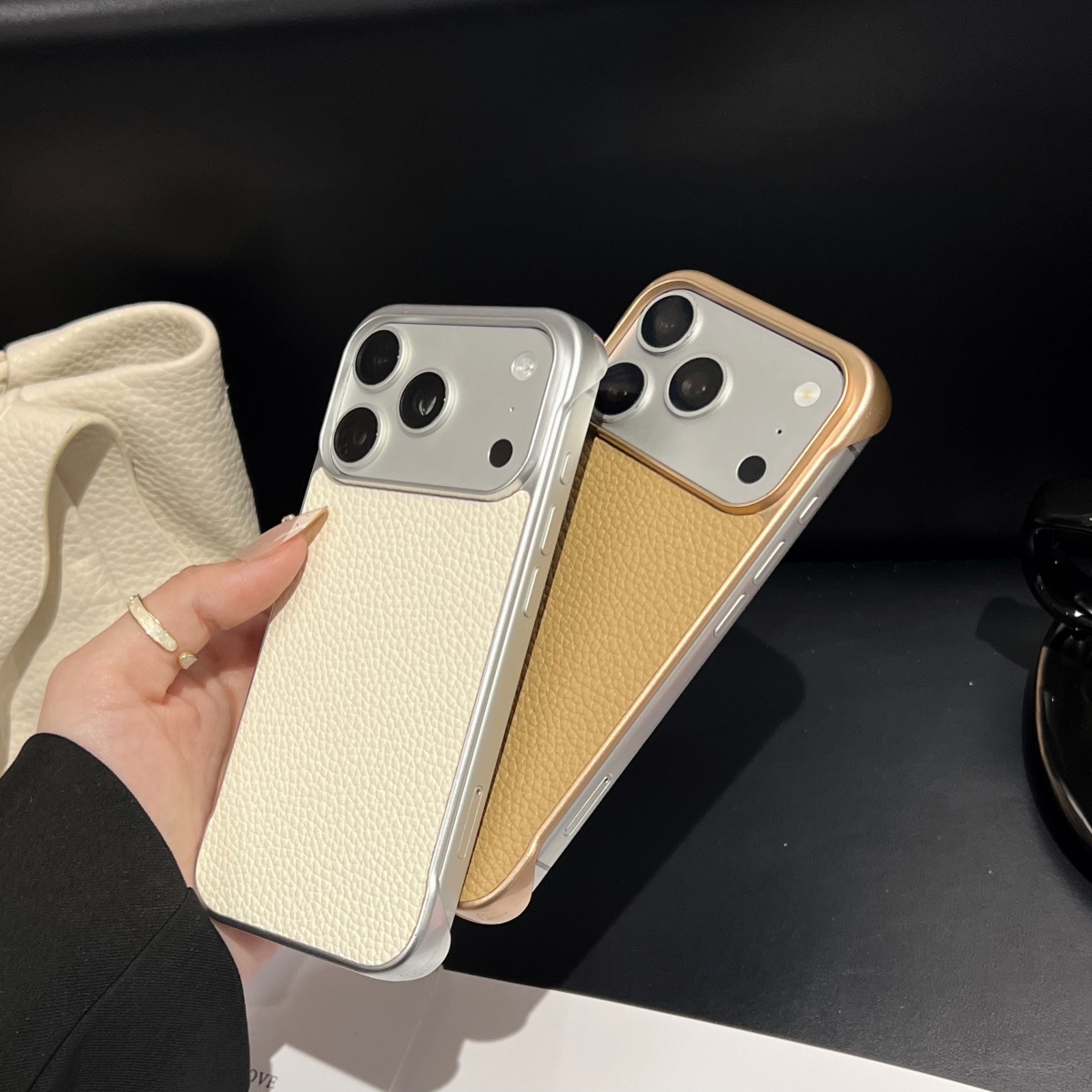 Ultra Thin Frameless Phone Cover - Ultracienkie, bezramkowe etui z teksturą skóry