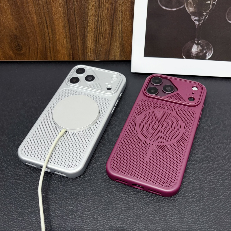 Magnetyczne etui do bezprzewod – Matte Hard Pc Back Case recenzja i cena